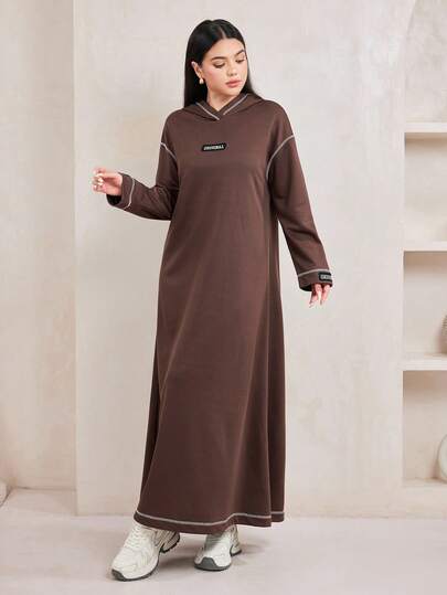 Veilorie Vestido sudadera con capucha de mujer de otoño con estampado de letras a rayas de color contrastante