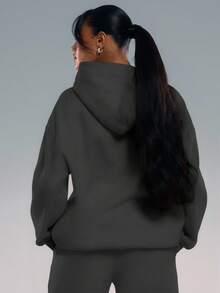 MUSERA 超大Logo连帽卫衣。适合机场休闲、毕业典礼、教师节、返校季等场合，秋冬春季皆宜。 - 深灰色 - 查看 2