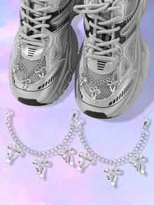 ROMWE Grunge Punk 2 件 Y2K 别致简约时尚优质银色空心星星/蝴蝶结吊坠 DIY 鞋带鞋饰组合套装，适合女性日常佩戴，节日礼物 - 銀色 - 查看 2