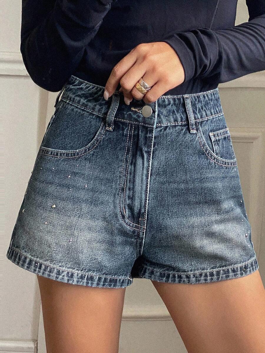 DAZY 女式水钻装饰修身休闲牛仔短裤 - 中等水洗藍 - 查看 1