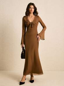 Poéselle 女式优雅花卉刺绣喇叭袖迷你连衣裙 - 棕色 - 查看 5