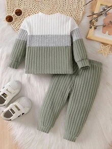 SHEIN Playful Pals 2pcs/Set Baby Boy Sage Green Autumn Modest Family Matching Outfit Colorblock Long Sleeve Sweatshirt And Solid Pants Casual Fall Winter Clothes Set - Multicolor - View 2