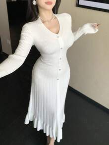 DAZY V-Neck Slim Fit Knit Dress, Suitable As Undershirt For Coats, Sweaters In Autumn/Winter - White - View 3