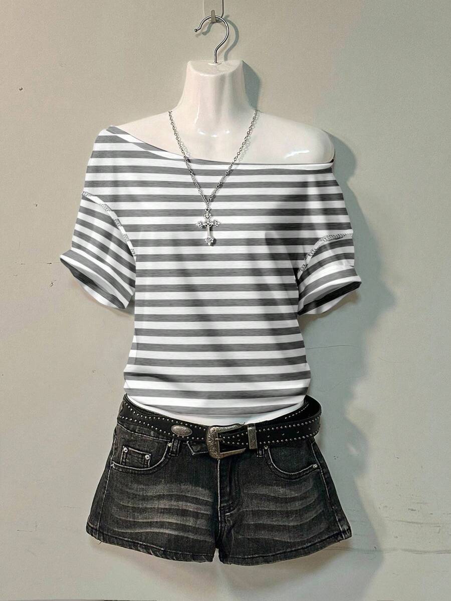 Attitoon Áo thun tay ngắn hở vai, dáng rộng, họa tiết sọc đen xám, dáng rộng, dáng rộng, dành cho nữ, thích hợp mặc khi đi chơi, phong cách thẩm mỹ cốt lõi, phong cách thẩm mỹ, chủ nghĩa mạng Gothic, chủ nghĩa mạng, Halloween, Y2K, thời trang đường phố, cổ điển, grunge, punk, trở về nhà - Màu Xám nhạt - Xem 1