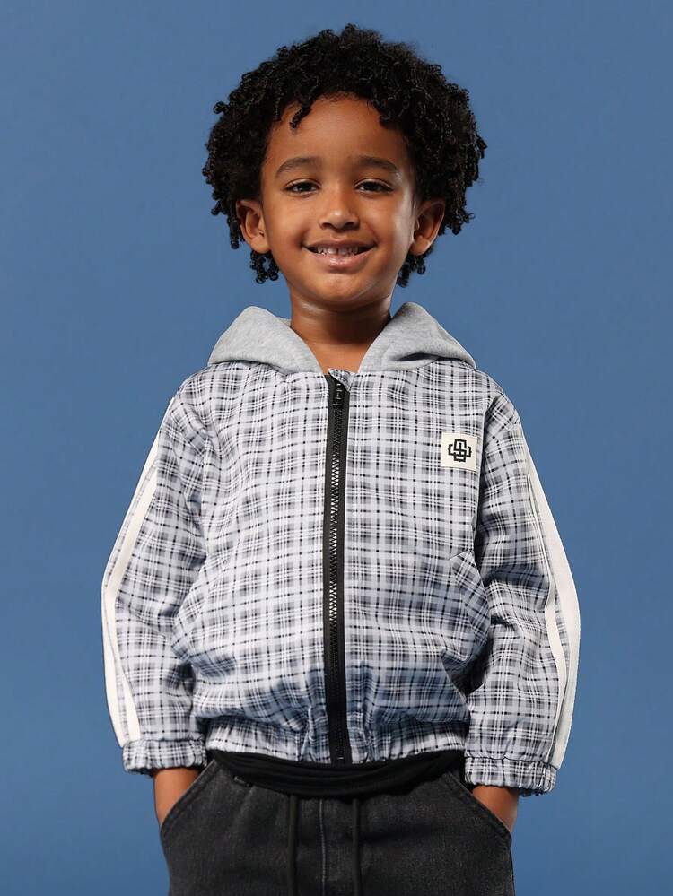 ジャージーフードとサイドストライプのチェック柄ボンバージャケット