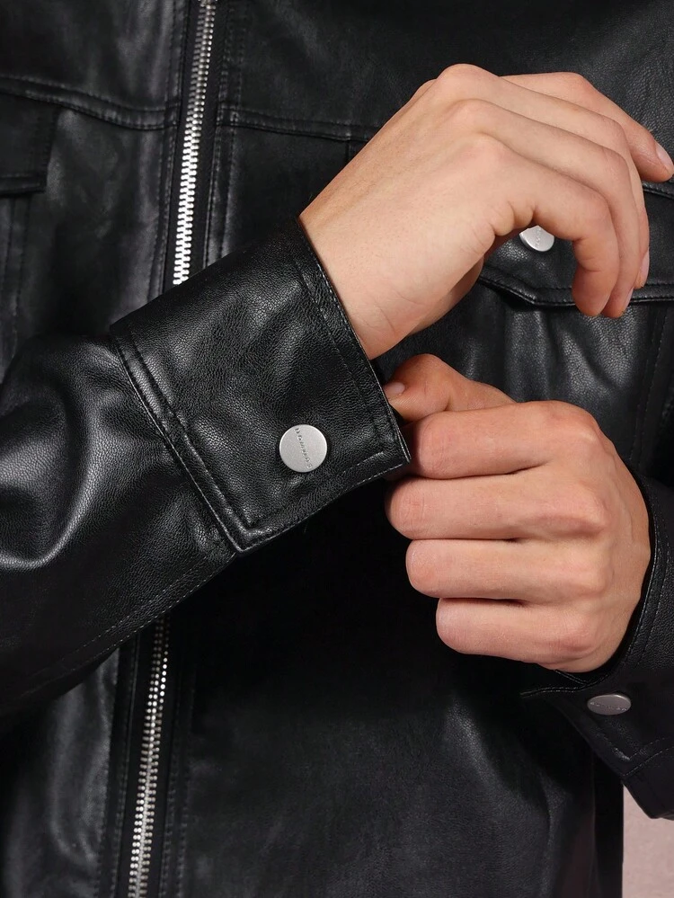 Kurtka skórzana z kapturem i kieszeniami zapinanymi na zamek z przodu