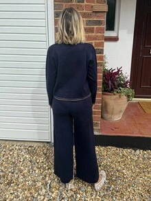 Vivie Lora 2件套女士撞色边开衫和针织裤套装 - 藏蓝色 - 查看 4