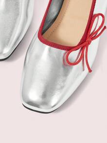 CUCCOO DOLLMOD 女士春季新款可爱缎面蓝色交叉金属扣芭蕾平底鞋，加大码优雅甜美女士平底鞋 - 銀色 - 查看 6