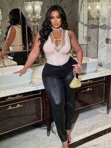 NU&NOW Plus Size Women Sexy Hollow Out Front Fitted Sleeveless Top