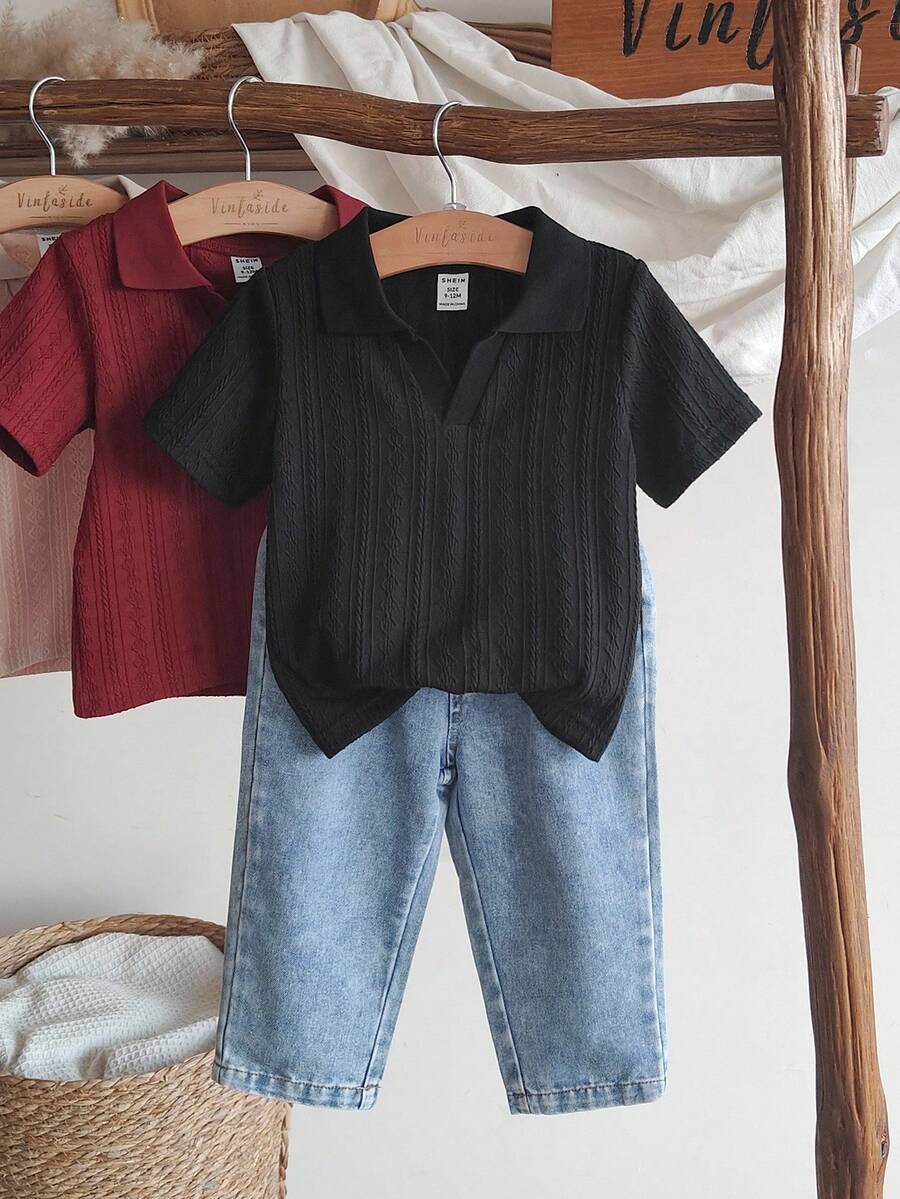 SHEIN Vintaside Kids 幼儿男童百搭休闲翻领短袖上衣搭配时尚水洗牛仔裤套装,适合日常穿着、家庭露营、用餐或购物 - 黑色 - 查看 1