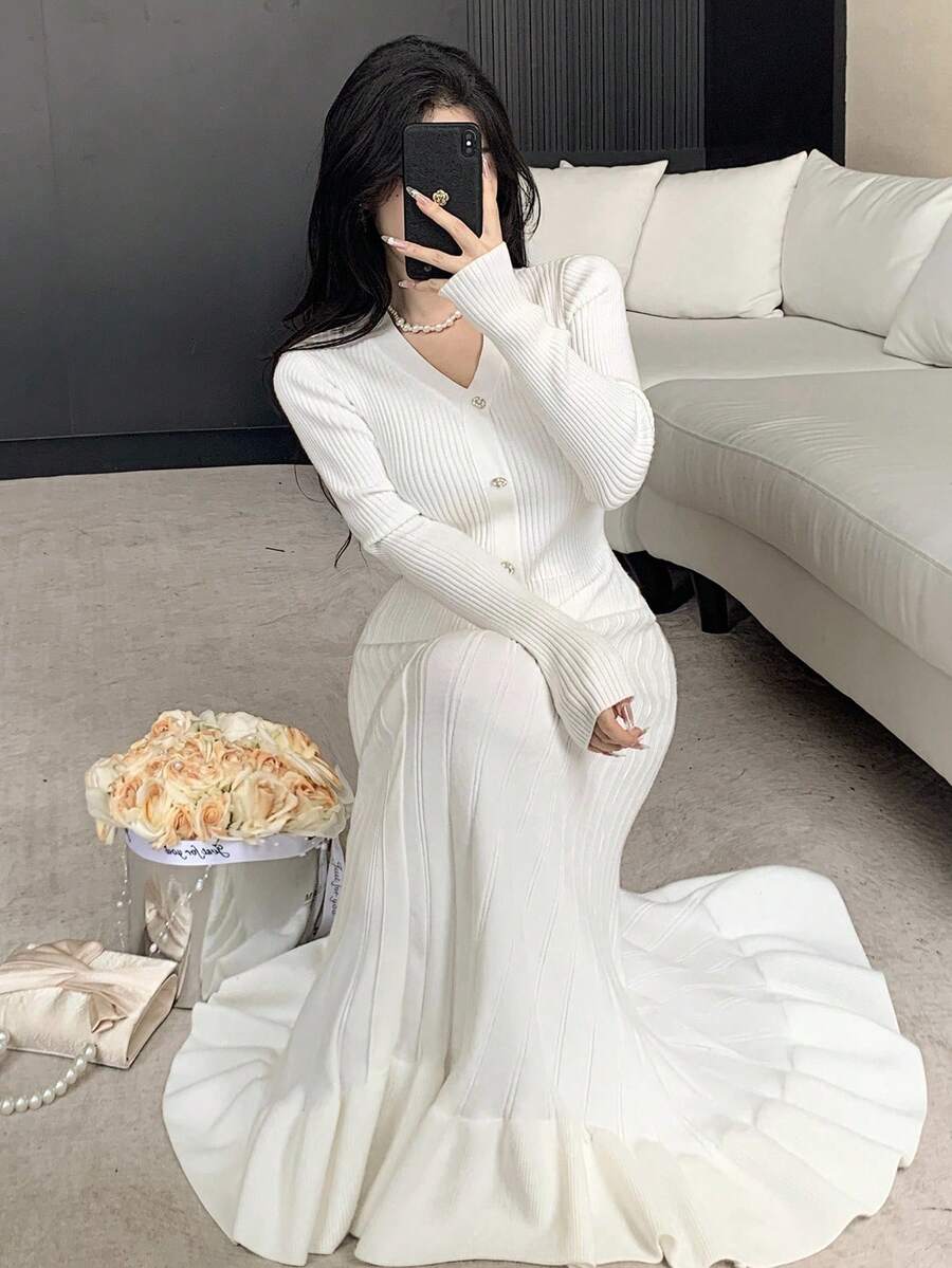 DAZY V-Neck Slim Fit Knit Dress, Suitable As Undershirt For Coats, Sweaters In Autumn/Winter - White - View 1