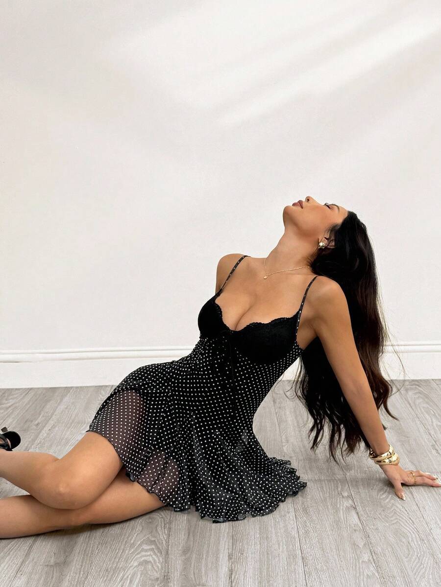 SHEIN PETITE 黑色波点休闲度假细肩带迷你连衣裙，性感派对、约会、度假装，秋冬 - 黑色 - 查看 1