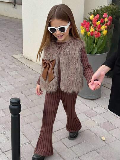 Elladie kids 3-delat set för unga flickor med ribbad polotröja och långärmad topp, utsvängda byxor, fluffig väst med rosettdekor, elegant och avslappnad outfit, lämplig för födelsedagsfest, moderiktigt 3-delat set