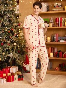 Manfinity 勃艮第红心形印花翻领开衫和裤子男士睡衣套装 - 米色 - 查看 3