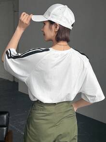 FRIFUL 女士夏季休闲宽松条纹短袖T恤，插肩袖圆领超大码T恤 - 白色 - 查看 5