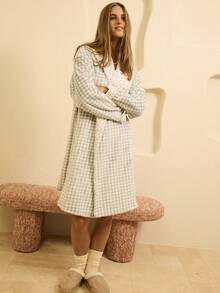 Aralina 秋冬双面可爱柔软磨毛格纹面料睡袍，撞色碎花印花系带款，蓬松舒适，适合度假、感恩节、情人节、圣诞节等节日穿着，时尚保暖，温馨可爱。 - 彩色 - 查看 8