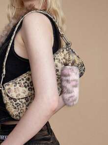 ROMWE Goth 钥匙扣和钥匙链 - 彩色 - 查看 7