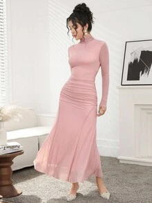 Modelyn Gaun Wanita Lengan Panjang Berkerah Tinggi dengan Detail Kerut yang Elegan - Berwarna merah muda - View 4