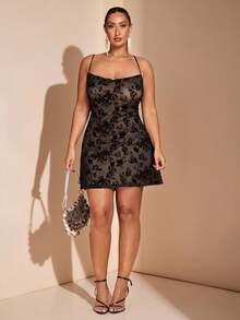 SHEIN BAE 大码女式黑色低胸领结植绒迷你连衣裙，露背鸡尾酒会礼服 - 黑色 - 查看 2