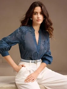 Anewsta 宽松半透明 V 领刺绣长袖衬衫，饰有彩色亮片细节，彰显女性优雅的办公室风格