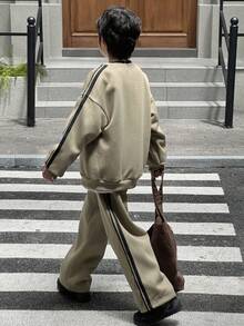 DAZY 2 件套青少年男孩保暖内衬宽松休闲运动衫和裤子运动套装，秋季宽松字母印花运动服 - 綠色 - 查看 4