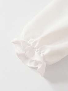 女童休闲衬衫套装，卡其色蝴蝶结设计，串珠针织罗纹面料，白色长袖荷叶边下摆衬衫上衣搭配卡其色珍珠喇叭裤，两件套，适合返校季，休闲、时尚、甜美、舒适的装扮