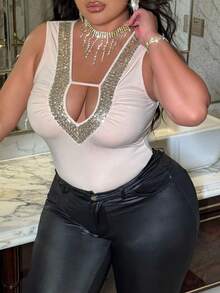 NU&NOW Plus Size Women Sexy Hollow Out Front Fitted Sleeveless Top