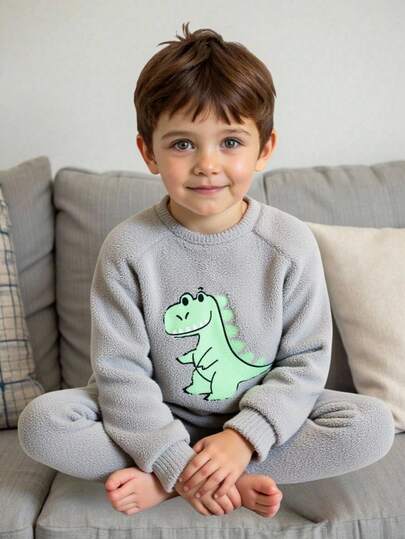 SHEIN مجموعة قميص ثقيل كاجوال بطبعة ديناصور مطرزة وبنطلون جوجر مريح للأولاد، مناسبة للمدرسة والحديقة والشاطئ وعيد الميلاد في الربيع والصيف والخريف والشتاء، قطعتان