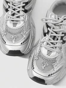 ROMWE Grunge Punk 2 件 Y2K 别致简约时尚优质银色空心星星/蝴蝶结吊坠 DIY 鞋带鞋饰组合套装，适合女性日常佩戴，节日礼物 - 銀色 - 查看 9