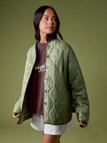 MISSGUIDED 女士绗缝轻便夹克优雅超大号棉服外套冬季秋季外套纽扣前部奢华品牌 M 标志休闲时尚街头服饰 - 軍綠色 - 查看 1