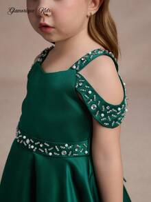 Glamorique Kids 四季女童婚礼宾客/花童礼服，露肩无袖连衣裙，优雅缎面亮片装饰绿色礼服，适合特殊场合 - 墨綠色 - 查看 6