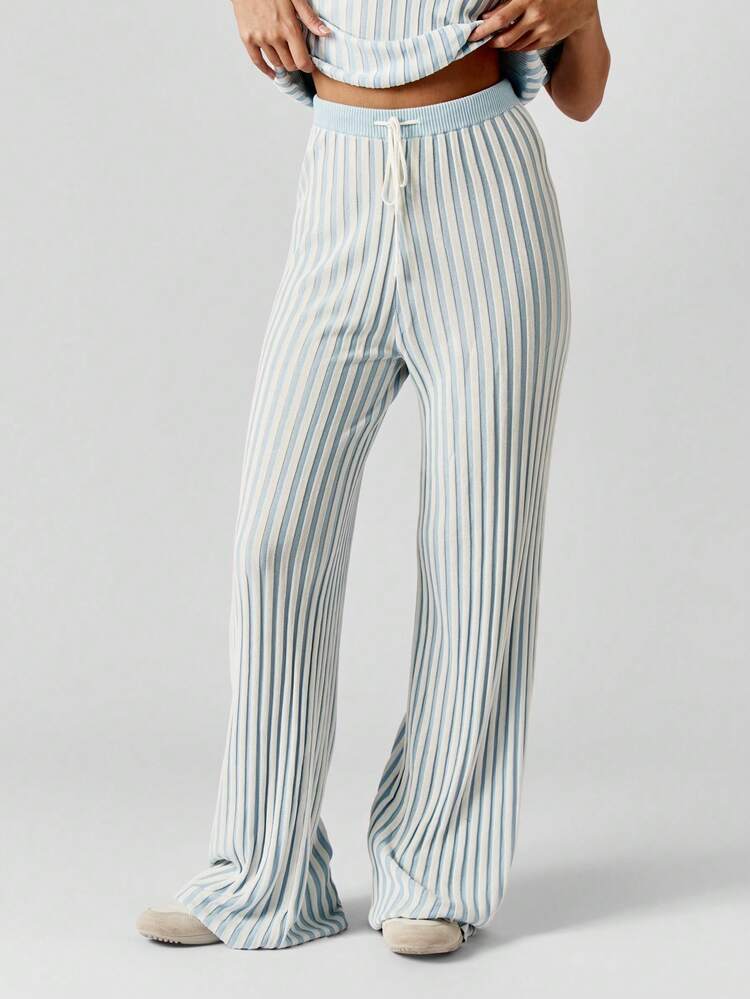 MISSGUIDED Pantalon droit rayé en tricot côtelé