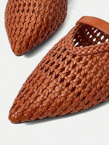 MOTF 女士新款法式时尚镂空编织带扣尖头平底鞋，百搭舒适，时尚轻便，简约高端优雅性感平底鞋 - 棕色 - 查看 5