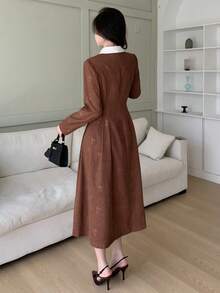 Feyla Vestido de largo medio con estilo de nicho y tela con relieve personalizada para mujer - Marrón - Ver 6