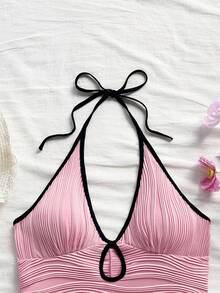 Soleia 女士休闲度假新款 V 领露背系带蝴蝶结镂空黑白撞色修身罗纹连体裤，适合派对、约会、下午茶、海滩