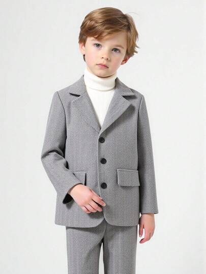 SHEIN 4-7岁男童法式复古西装套装，适合秋冬季节穿着，包括西装外套和直筒裤，修身剪裁，适合日常和上学穿着。