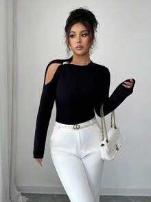 Islaluna New European And American Bloggers' Same Design, Elegant Temperament, Hollow Off-Shoulder, Exquisite Metal Buckle Decoration, Slim Fit, Long-Sleeved Pullover Sweaterautumn Fall Clothes For Women Fall Autumn Clothes Fall Outfits For Women Autumn Outfits For Women Fall Clothes Autumn Women  Fall Women Clothes  Going Out Outfit Going Out  Winter Winter Clothes For Women Elegant Fashionable Casual Commuting Business Office Daily Leisure All-Match Temperament Urban Teacher Professional Attire