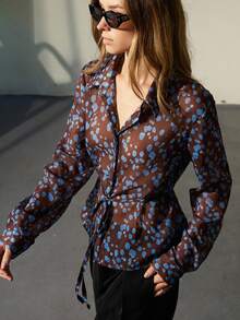 Aveloria Modichic Áo sơ mi chấm bi xanh ngẫu nhiên, thiết kế cổ áo cổ điển, dây rút ở eo để điều chỉnh vừa vặn, phù hợp với nhiều dịp - Màu nâu Sô-cô-la - Xem 2