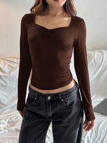 SHEIN Camiseta de manga larga ajustada para adolescentes, unicolor con busto fruncido, camiseta casual y dulce para niña, adecuada para volver al colegio, ocasiones festivas, picnic familiar al aire libre, uso diario, color marrón