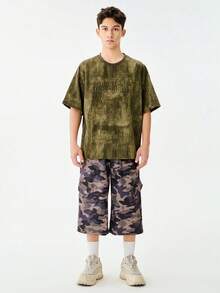 SHEIN Bộ 2 áo thun cổ tròn tay ngắn cho bé trai tuổi teen + quần short cargo in họa tiết rằn ri dáng rộng, trang phục dạo phố thường ngày thích hợp cho hoạt động ngoài trời, du lịch, lễ hội âm nhạc, tụ tập - Nhiều màu - Xem 1