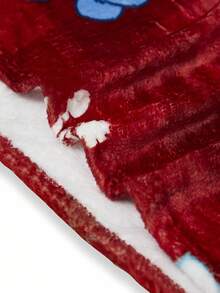 SHEIN X Care Bears 1 pieza Manta de franela con estampado de oso de peluche rojo y arcoíris, para uso en cama/sofá, suave y cálida, lavable a máquina, múltiples tamaños