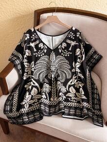 EMERY ROSE Plus Size V-Neck All-Over Print Loose Vacation Shirt For Summer