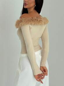 Aloruh Khaki Off Shoulder Furry Patchwork Bodycon Ribbed Cropped Women T-Shirt - Khaki - View 3