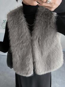 FRIFUL Women's Gray Solid Color Sleeveless Faux Fur Vest, Loose Casual Versatile Layering Faux Fur Jacket, Autumn