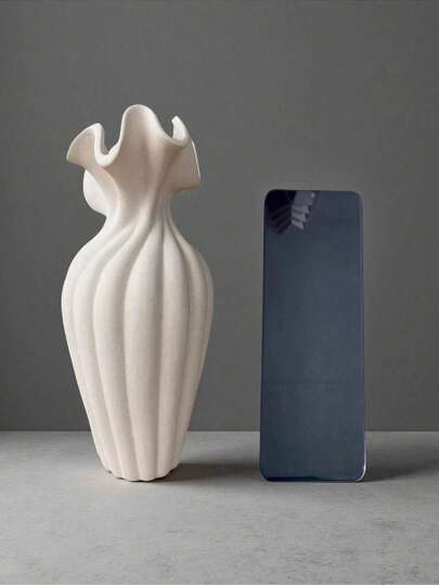 1PC Beautiful Ceramic Vase Height Of 20 Centimeters, Small In Size, Desktop Placement, Dried Flowers Fresh Flowers, Rough Frosted Surface able Novel, Moderne Young, Middle Aged Young People view 2