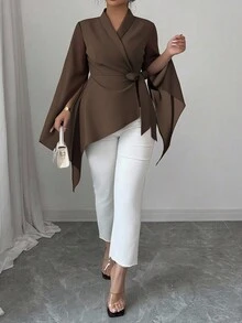 Elenzga 永不过时：哥特式预科，周三风格。拥抱你内心的阴影，展现暗黑女性时尚。大码交叉V领系带裹身式不对称雪纺长袖设计，不对称下摆蝴蝶结，通勤百搭黑色法式优雅衬衫 - 咖啡棕 - 查看 5