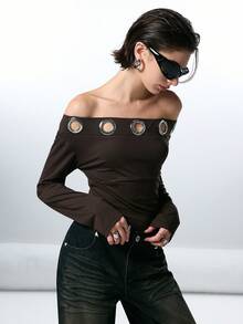 LYSMO Áo thun dài tay trễ vai màu trơn tối giản mùa thu 2025 dành cho nữ, thiết kế lỗ khóa, lỗ xỏ kim loại, phong cách đồng quê Nightmare Before Christmas dành cho nữ, áo thun màu nâu dành cho nữ, buổi hòa nhạc đồng quê - Cà phê nâu - Xem 9