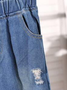 SHEIN 2 件套年轻男孩休闲时尚简约加州十字字母图案黑色圆领运动衫和牛仔裤套装，秋季服装套装 - 黑色 - 查看 3