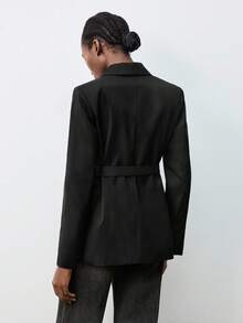 Maija Áo blazer nữ phong cách thành thị hiện đại, dây xích kim loại đen, kiểu dáng nữ tính, thích hợp cho ngày Valentine và Giáng sinh. Bộ vest đen nữ, thích hợp cho mùa thu. - màu đen - Xem 6