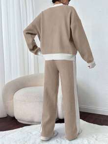 EURMUSE Bộ áo len dệt kim dài tay dáng rộng sọc xanh trắng tương phản + quần dài cho nữ - Màu be - Xem 2